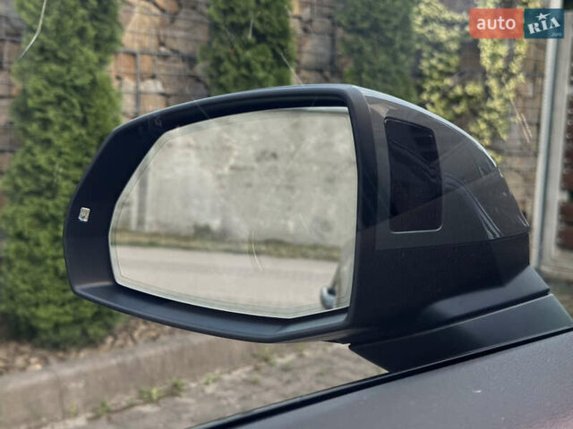 Серый Ауди Ку 5, объемом двигателя 2 л и пробегом 18 тыс. км за 36999 $, фото 66 на Automoto.ua