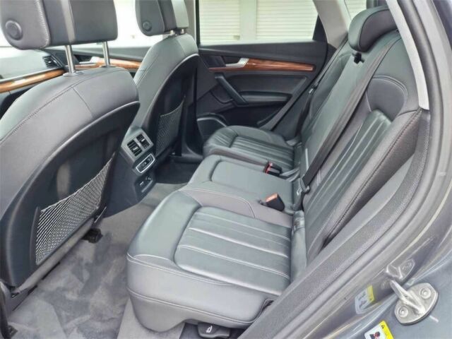 Серый Ауди Ку 5, объемом двигателя 2 л и пробегом 12 тыс. км за 11000 $, фото 8 на Automoto.ua