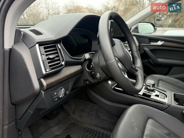 Серый Ауди Ку 5, объемом двигателя 1.98 л и пробегом 31 тыс. км за 35999 $, фото 37 на Automoto.ua