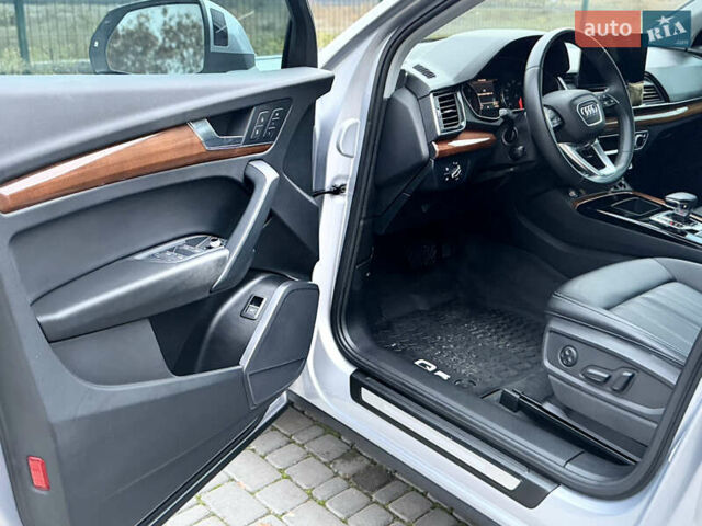 Сірий Ауді Ку 5, об'ємом двигуна 1.98 л та пробігом 43 тис. км за 33999 $, фото 16 на Automoto.ua