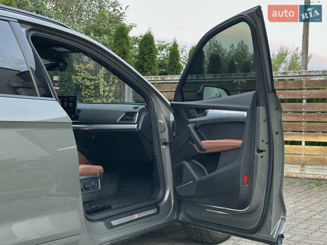 Серый Ауди Ку 5, объемом двигателя 2 л и пробегом 18 тыс. км за 36999 $, фото 86 на Automoto.ua