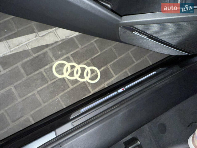 Сірий Ауді Ку 5, об'ємом двигуна 1.98 л та пробігом 1 тис. км за 59500 $, фото 49 на Automoto.ua