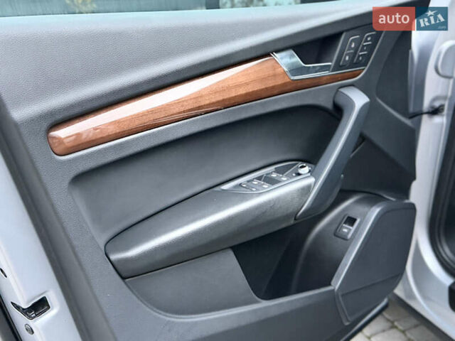 Сірий Ауді Ку 5, об'ємом двигуна 1.98 л та пробігом 43 тис. км за 33999 $, фото 22 на Automoto.ua