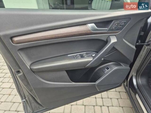 Серый Ауди Ку 5, объемом двигателя 0 л и пробегом 54 тыс. км за 34900 $, фото 33 на Automoto.ua