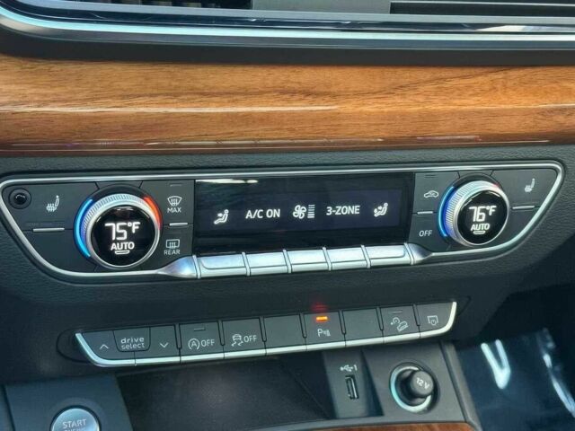 Серый Ауди Ку 5, объемом двигателя 2 л и пробегом 20 тыс. км за 25200 $, фото 11 на Automoto.ua