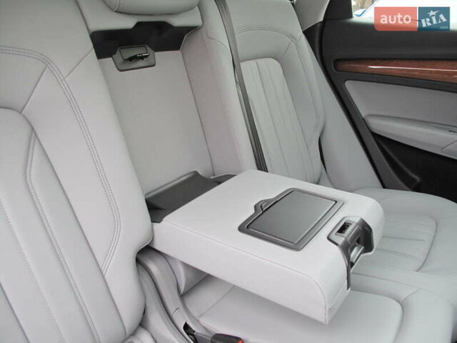 Серый Ауди Ку 5, объемом двигателя 1.98 л и пробегом 22 тыс. км за 44500 $, фото 108 на Automoto.ua