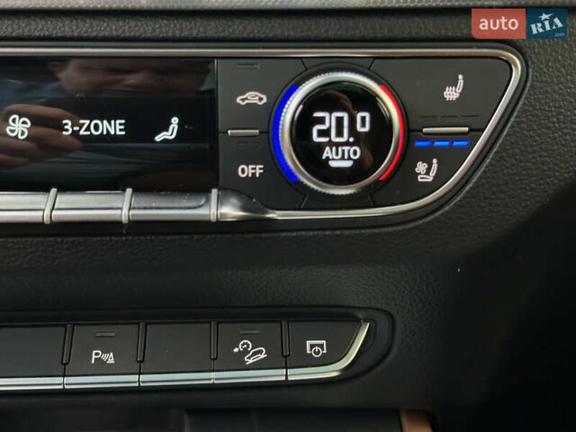 Серый Ауди Ку 5, объемом двигателя 2 л и пробегом 18 тыс. км за 36999 $, фото 61 на Automoto.ua