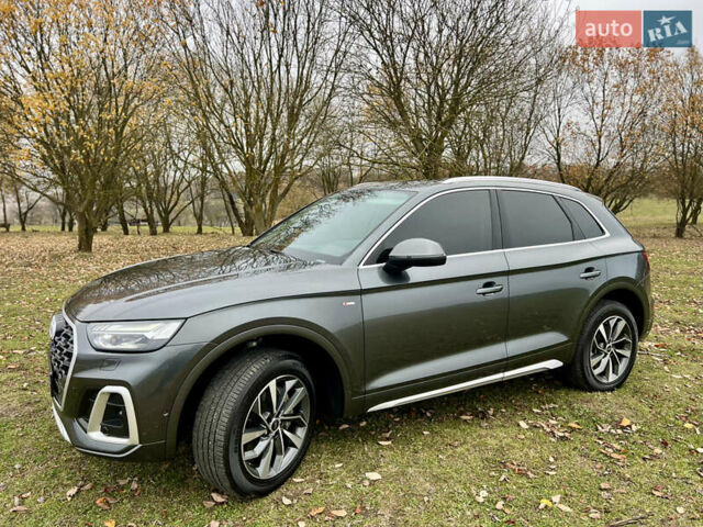 Сірий Ауді Ку 5, об'ємом двигуна 2 л та пробігом 20 тис. км за 44300 $, фото 5 на Automoto.ua