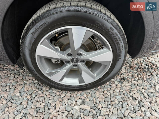 Серый Ауди Ку 5, объемом двигателя 1.98 л и пробегом 31 тыс. км за 35999 $, фото 43 на Automoto.ua