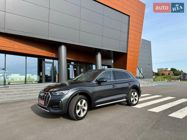 Сірий Ауді Ку 5, об'ємом двигуна 2 л та пробігом 2 тис. км за 39000 $, фото 1 на Automoto.ua