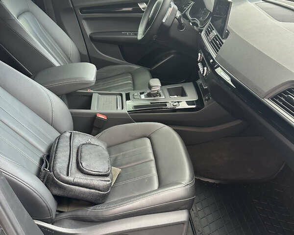 Ауди Ку 5 2023 в Харькове на Automoto.ua Серый Ауди Ку 5, объемом двигателя 1.98 л и пробегом 35 тыс. км за 36700 $, фото 16 на Automoto.ua