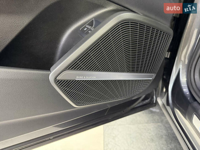 Сірий Ауді Ку 5, об'ємом двигуна 1.98 л та пробігом 1 тис. км за 59500 $, фото 37 на Automoto.ua