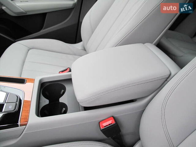 Серый Ауди Ку 5, объемом двигателя 1.98 л и пробегом 22 тыс. км за 44500 $, фото 47 на Automoto.ua