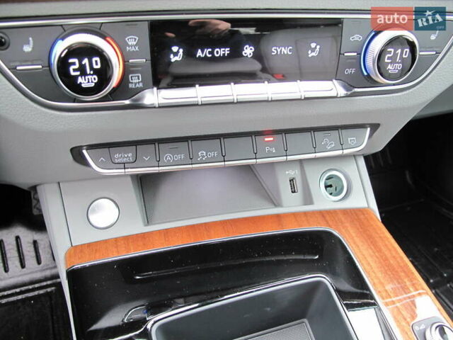 Серый Ауди Ку 5, объемом двигателя 1.98 л и пробегом 22 тыс. км за 44500 $, фото 129 на Automoto.ua