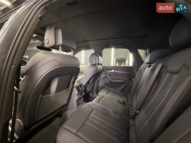 Сірий Ауді Ку 5, об'ємом двигуна 1.98 л та пробігом 1 тис. км за 59500 $, фото 28 на Automoto.ua