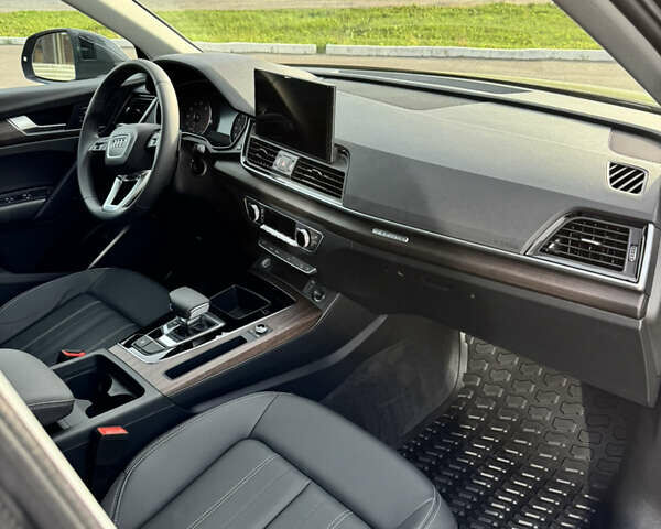 Сірий Ауді Ку 5, об'ємом двигуна 2 л та пробігом 2 тис. км за 39000 $, фото 18 на Automoto.ua