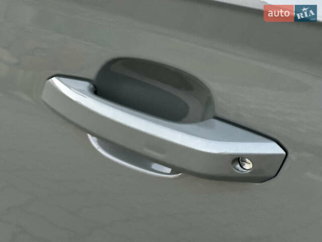 Серый Ауди Ку 5, объемом двигателя 2 л и пробегом 18 тыс. км за 36999 $, фото 37 на Automoto.ua