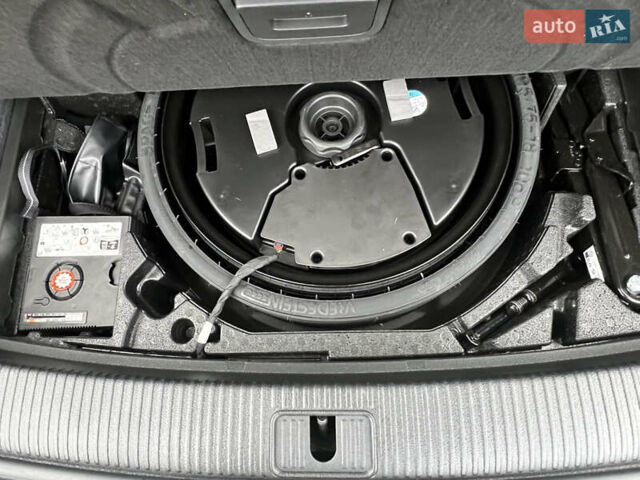 Сірий Ауді Ку 5, об'ємом двигуна 2 л та пробігом 20 тис. км за 44300 $, фото 21 на Automoto.ua