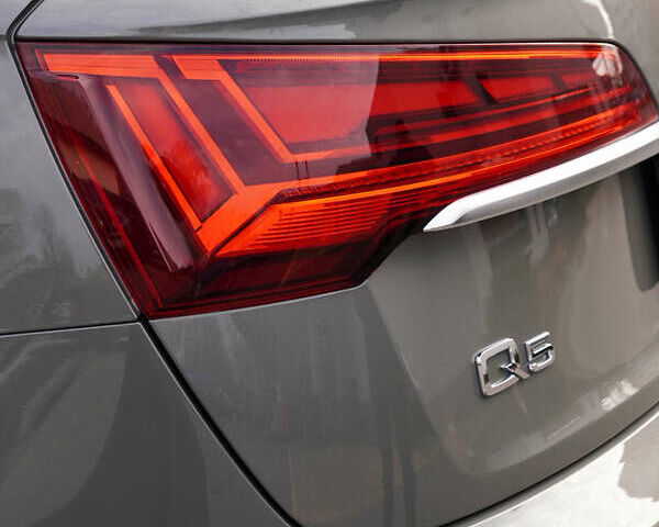 Серый Ауди Ку 5, объемом двигателя 1.98 л и пробегом 71 тыс. км за 34999 $, фото 14 на Automoto.ua