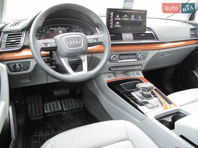 Серый Ауди Ку 5, объемом двигателя 1.98 л и пробегом 22 тыс. км за 44500 $, фото 56 на Automoto.ua