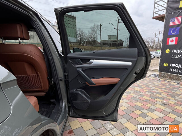 Серый Ауди Ку 5, объемом двигателя 2 л и пробегом 7 тыс. км за 43500 $, фото 14 на Automoto.ua