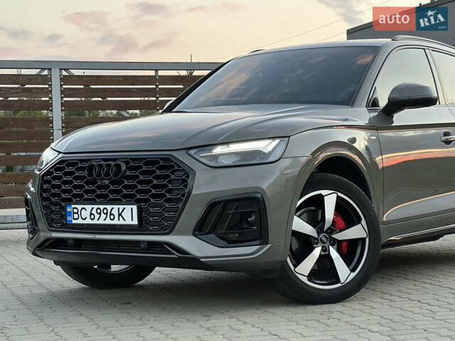 Серый Ауди Ку 5, объемом двигателя 2 л и пробегом 18 тыс. км за 36999 $, фото 4 на Automoto.ua