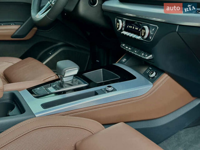 Серый Ауди Ку 5, объемом двигателя 2 л и пробегом 18 тыс. км за 36999 $, фото 99 на Automoto.ua