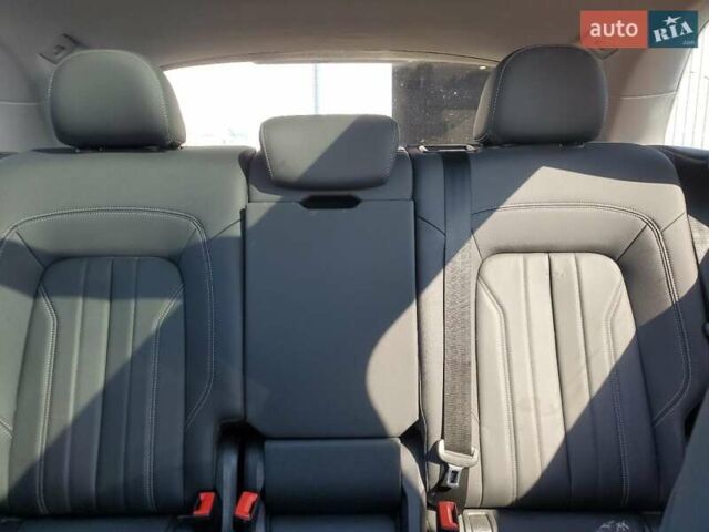 Сірий Ауді Ку 5, об'ємом двигуна 1.98 л та пробігом 53 тис. км за 10990 $, фото 9 на Automoto.ua