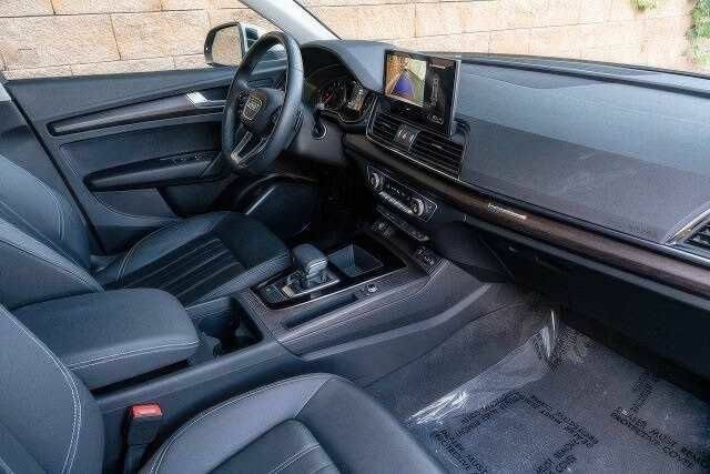 Серый Ауди Ку 5, объемом двигателя 2 л и пробегом 20 тыс. км за 18300 $, фото 16 на Automoto.ua