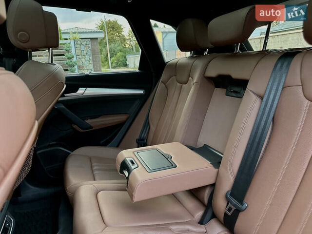 Серый Ауди Ку 5, объемом двигателя 2 л и пробегом 18 тыс. км за 36999 $, фото 74 на Automoto.ua