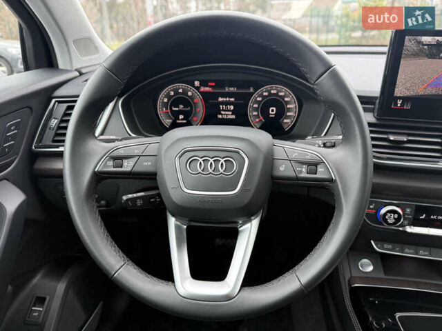 Серый Ауди Ку 5, объемом двигателя 1.98 л и пробегом 31 тыс. км за 35999 $, фото 16 на Automoto.ua