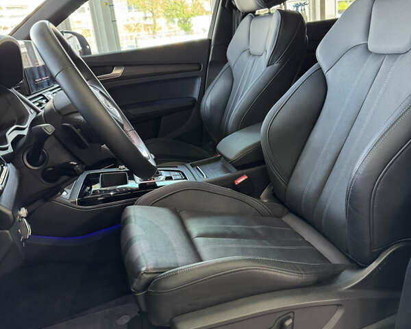 Сірий Ауді Ку 5, об'ємом двигуна 1.98 л та пробігом 9 тис. км за 55600 $, фото 32 на Automoto.ua