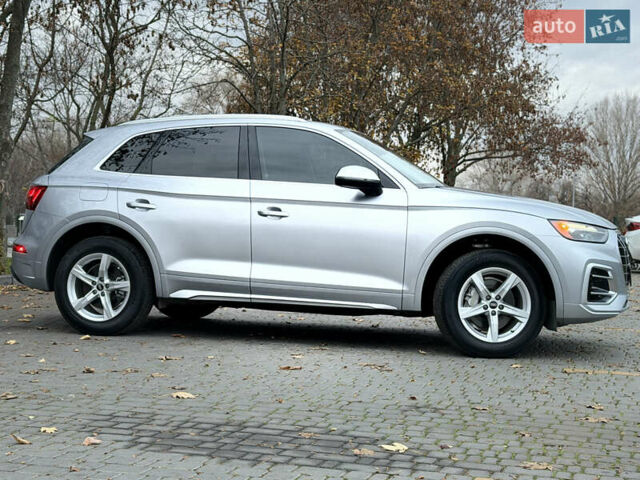 Сірий Ауді Ку 5, об'ємом двигуна 1.98 л та пробігом 43 тис. км за 33999 $, фото 7 на Automoto.ua