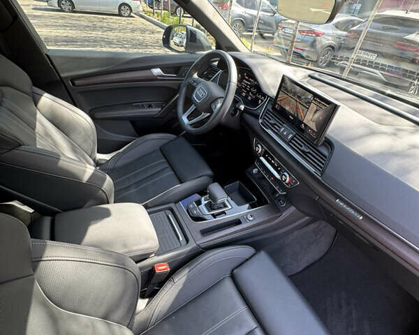 Сірий Ауді Ку 5, об'ємом двигуна 1.98 л та пробігом 9 тис. км за 55600 $, фото 25 на Automoto.ua