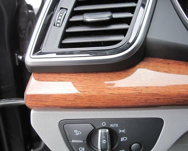 Серый Ауди Ку 5, объемом двигателя 1.98 л и пробегом 22 тыс. км за 44500 $, фото 112 на Automoto.ua