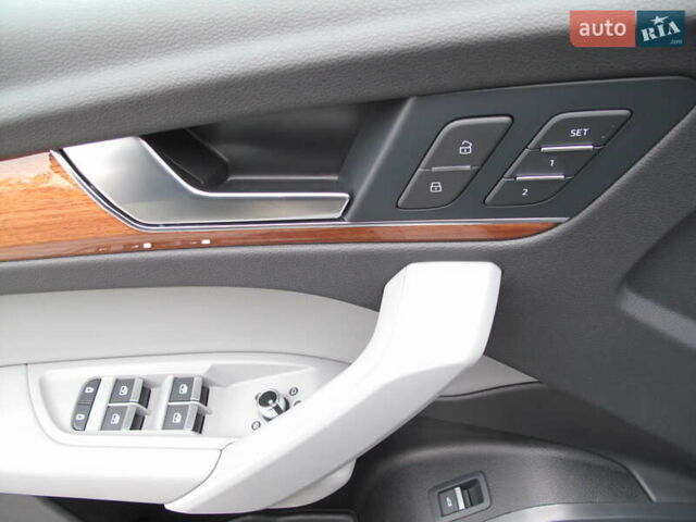 Серый Ауди Ку 5, объемом двигателя 1.98 л и пробегом 22 тыс. км за 44500 $, фото 31 на Automoto.ua