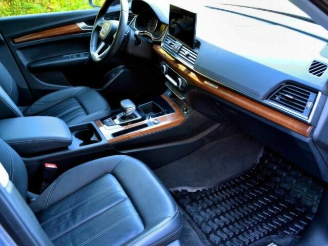 Сірий Ауді Ку 5, об'ємом двигуна 2 л та пробігом 29 тис. км за 15600 $, фото 7 на Automoto.ua