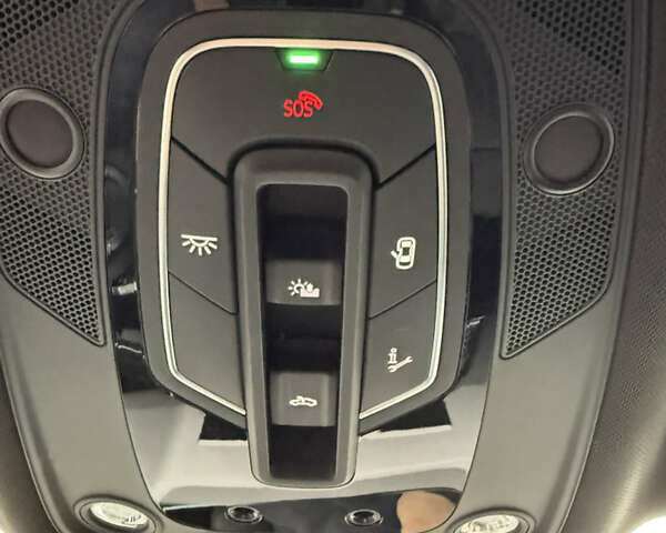 Сірий Ауді Ку 5, об'ємом двигуна 1.98 л та пробігом 12 тис. км за 58100 $, фото 52 на Automoto.ua