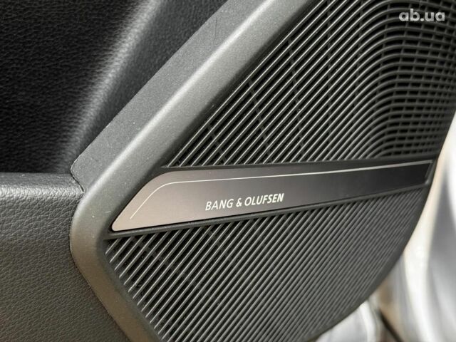 Серый Ауди Ку 5, объемом двигателя 2 л и пробегом 35 тыс. км за 41490 $, фото 16 на Automoto.ua