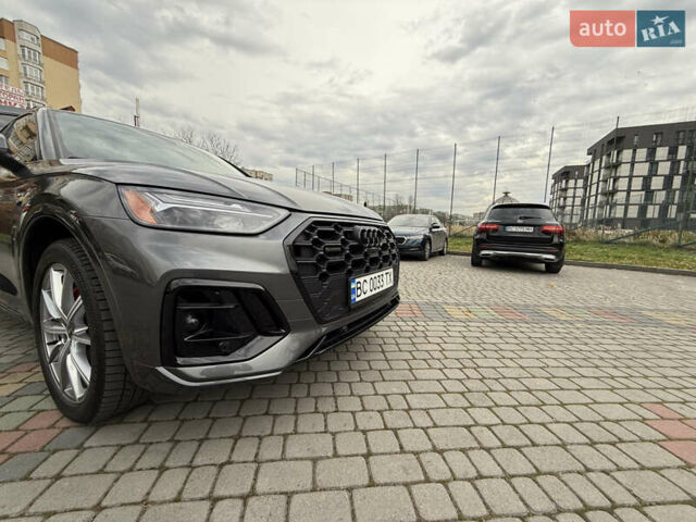 Сірий Ауді Ку 5, об'ємом двигуна 1.98 л та пробігом 12 тис. км за 58100 $, фото 32 на Automoto.ua