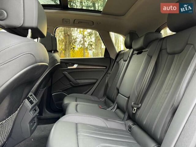 Серый Ауди Ку 5, объемом двигателя 2 л и пробегом 35 тыс. км за 41490 $, фото 13 на Automoto.ua