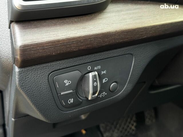 Серый Ауди Ку 5, объемом двигателя 2 л и пробегом 35 тыс. км за 41490 $, фото 30 на Automoto.ua