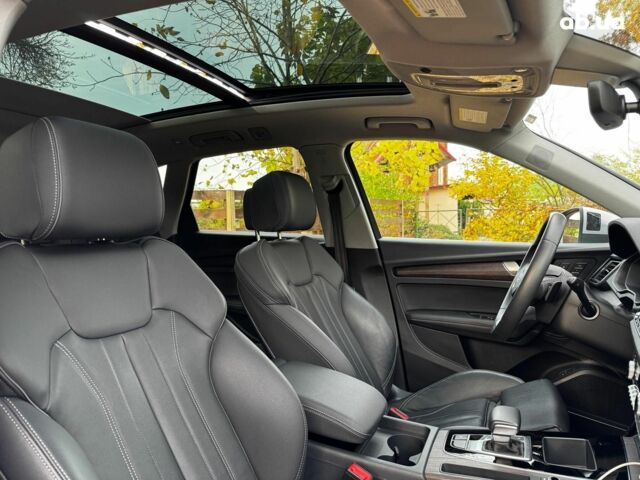 Серый Ауди Ку 5, объемом двигателя 2 л и пробегом 35 тыс. км за 41490 $, фото 33 на Automoto.ua