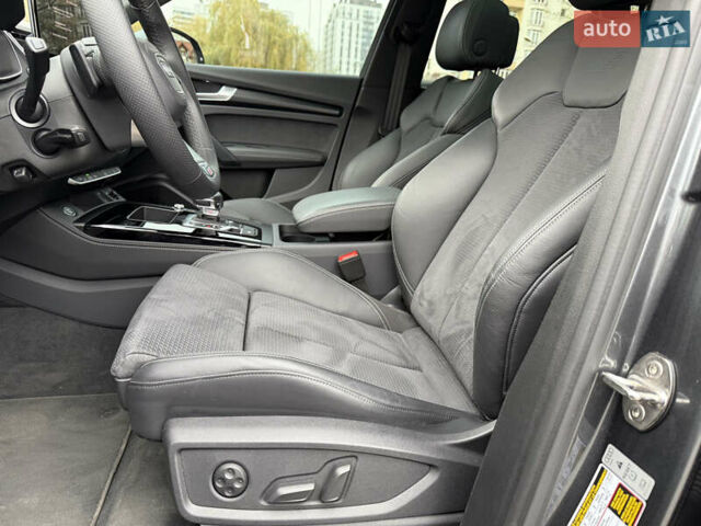 Сірий Ауді Ку 5, об'ємом двигуна 1.98 л та пробігом 12 тис. км за 58100 $, фото 47 на Automoto.ua