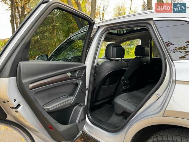 Серый Ауди Ку 5, объемом двигателя 2 л и пробегом 35 тыс. км за 41490 $, фото 15 на Automoto.ua