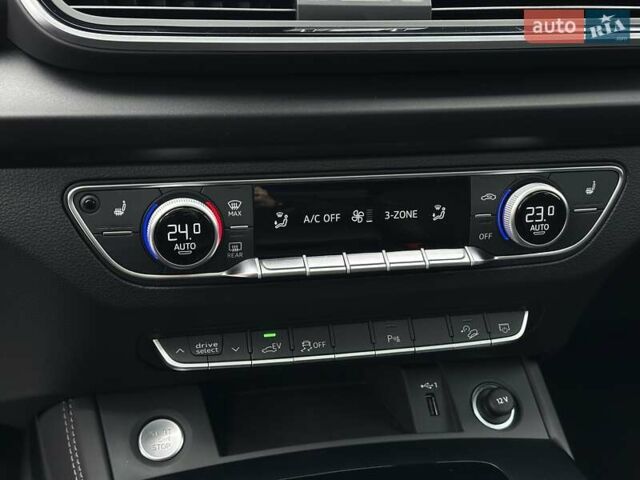 Серый Ауди Ку 5, объемом двигателя 1.98 л и пробегом 14 тыс. км за 57999 $, фото 33 на Automoto.ua