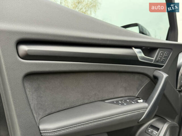 Сірий Ауді Ку 5, об'ємом двигуна 1.98 л та пробігом 12 тис. км за 58100 $, фото 49 на Automoto.ua