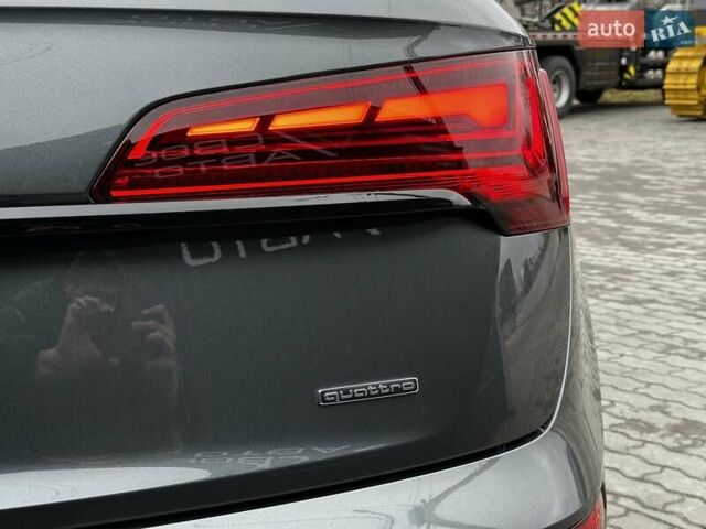 Серый Ауди Ку 5, объемом двигателя 1.98 л и пробегом 14 тыс. км за 57999 $, фото 14 на Automoto.ua