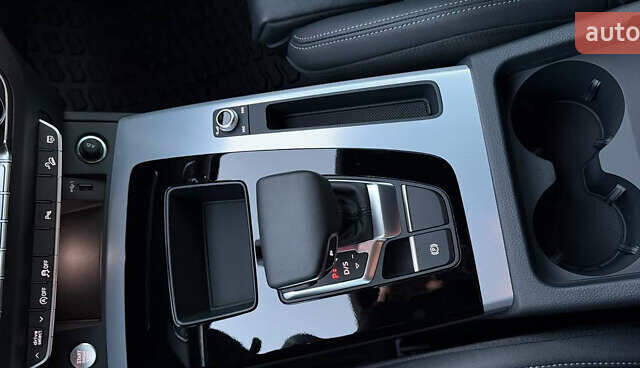 Серый Ауди Ку 5, объемом двигателя 1.98 л и пробегом 12 тыс. км за 46000 $, фото 24 на Automoto.ua