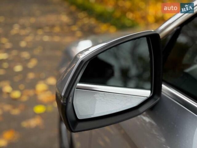 Серый Ауди Ку 5, объемом двигателя 2 л и пробегом 35 тыс. км за 41490 $, фото 18 на Automoto.ua